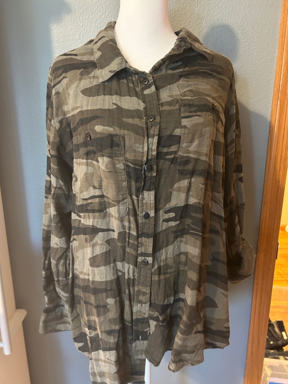 Sanctuary Olive & Khaki Camo Button-Down Shirt